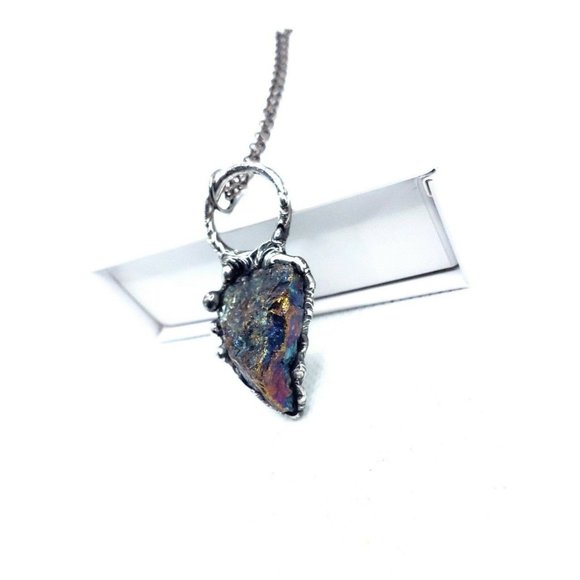 Chalcopyrite crystal Necklace - Picture 6 of 12